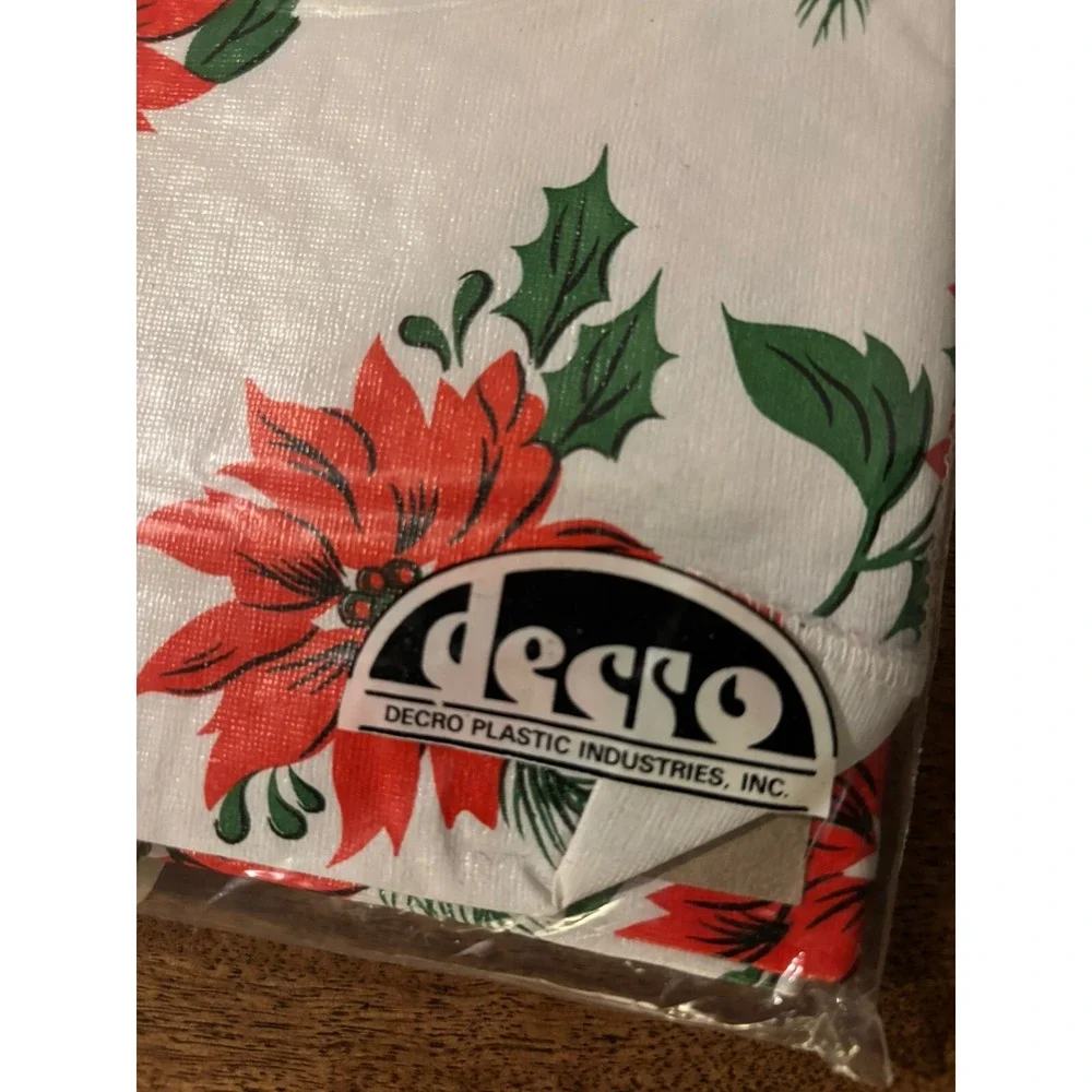Vintage Tablecloth 52x70 Oblong Vinyl Flannel Back USA Decro Designer Edit 3644